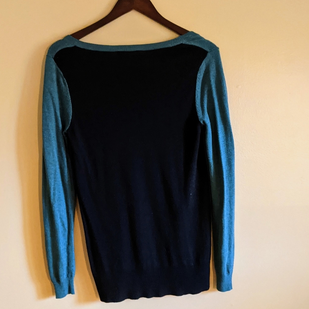 Mossimo Sweater - Picture 2 of 2